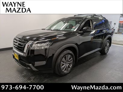 Used 2024 Nissan Pathfinder SV