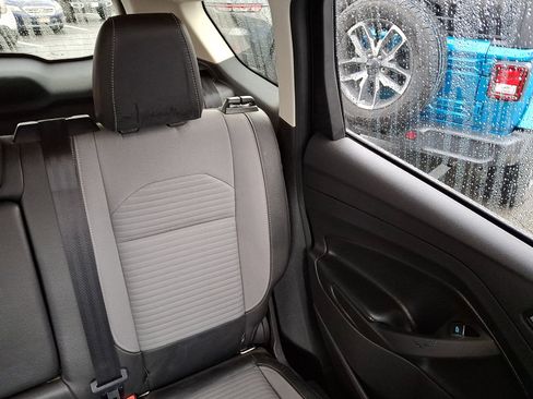 Used 2019 Ford Escape SE image 20