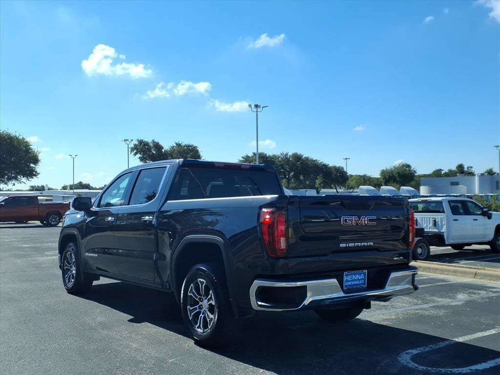 Used 2026 GMC Sierra 1500 SLT RWD image 7