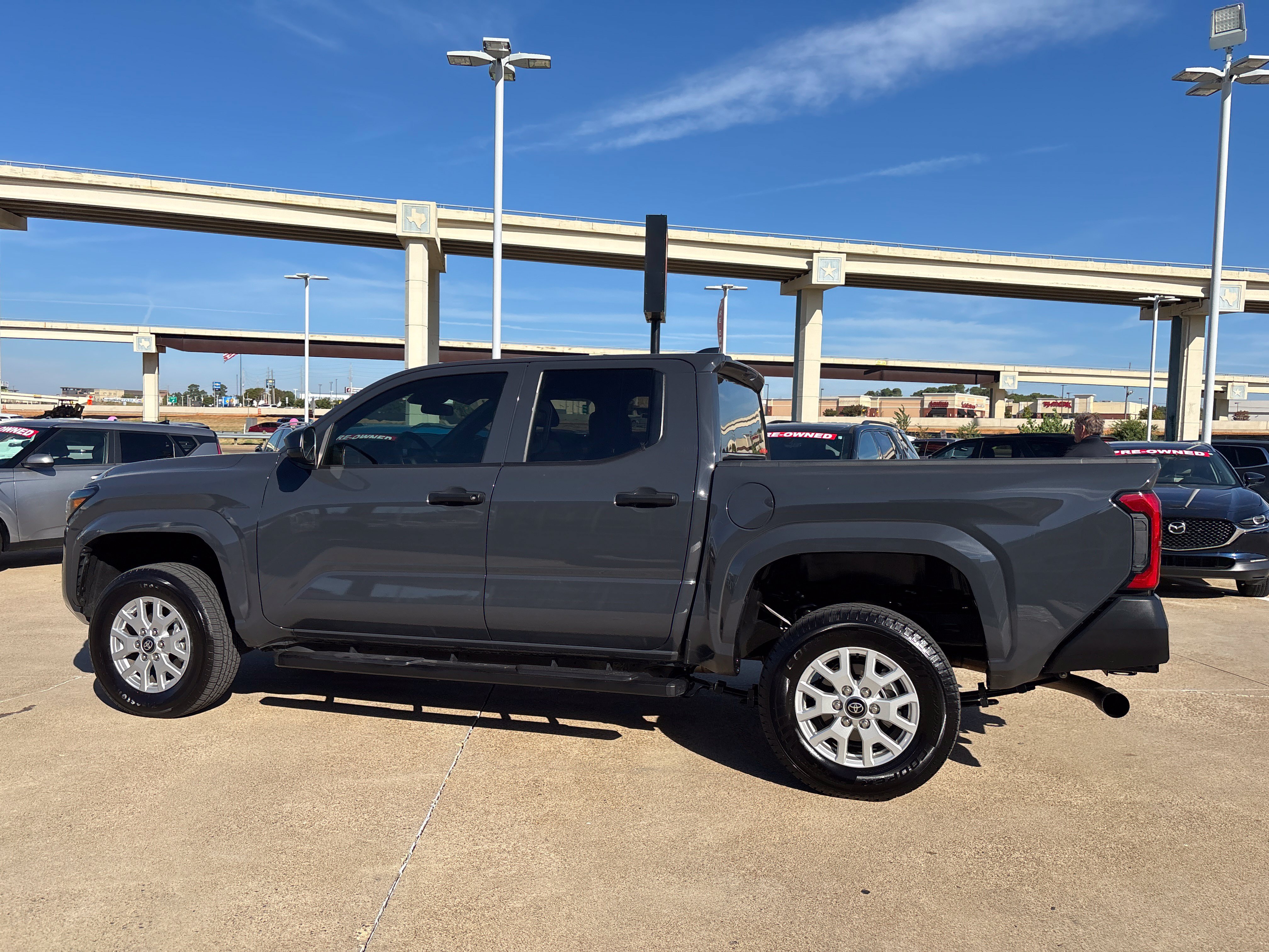 Used 2025 Toyota Tacoma SR RWD image 5