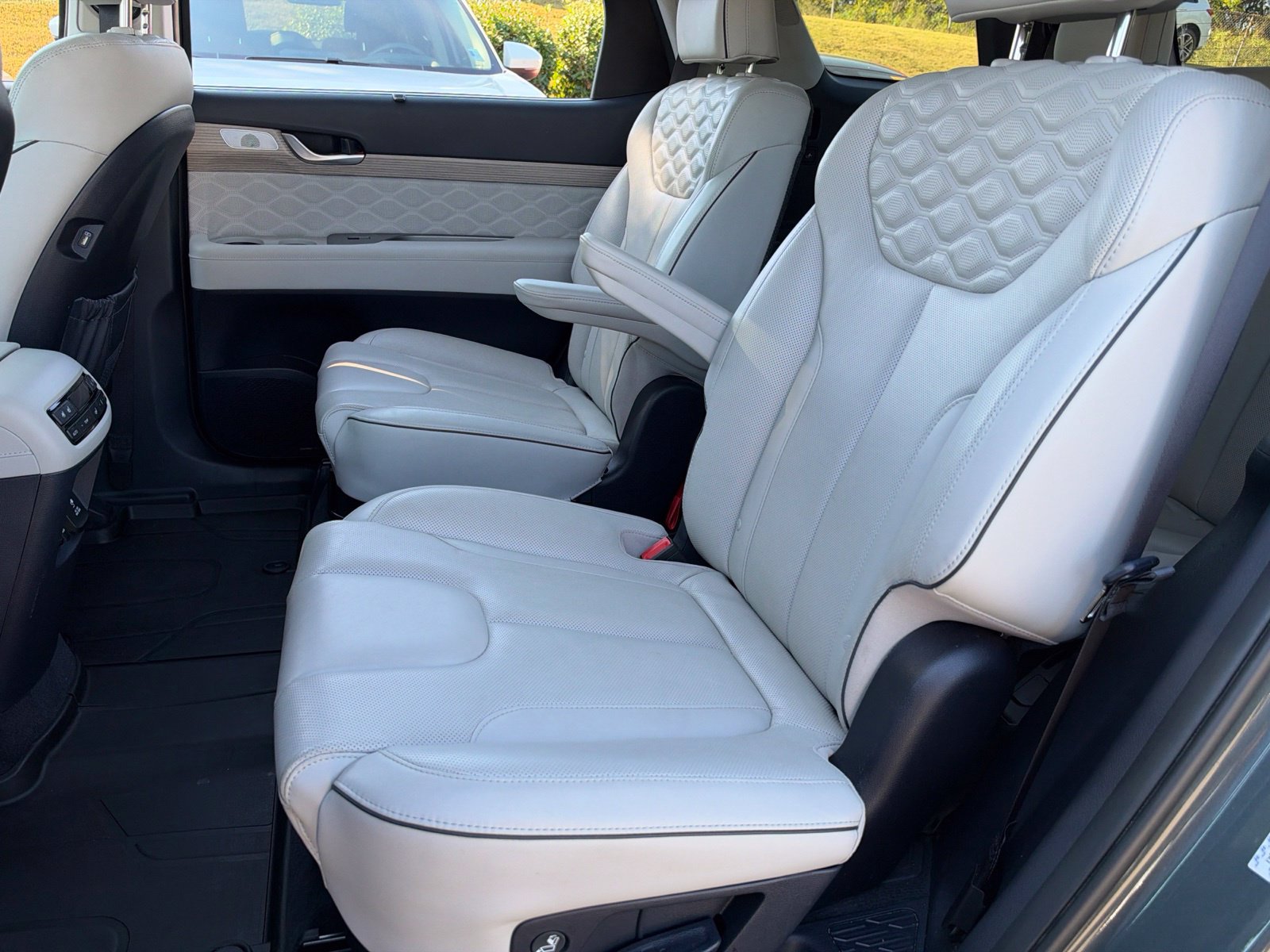Used 2022 Hyundai Palisade Calligraphy w/ Cargo Package AWD/4WD image 28