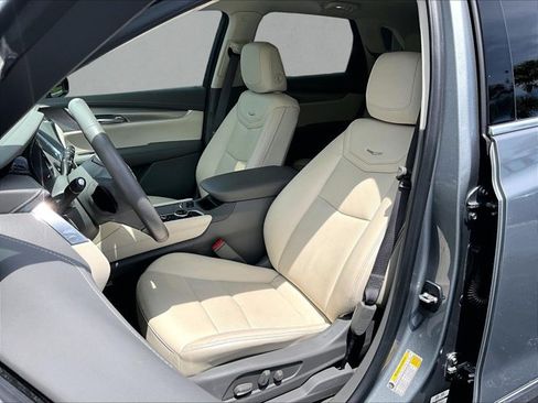 Certified 2023 Cadillac XT5 Premium Luxury FWD image 27