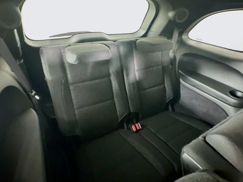 Certified 2025 Dodge Durango R/T w/ Blacktop Package AWD/4WD image 38