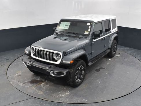 New 2026 Jeep Wrangler Unlimited Sahara AWD/4WD image 38