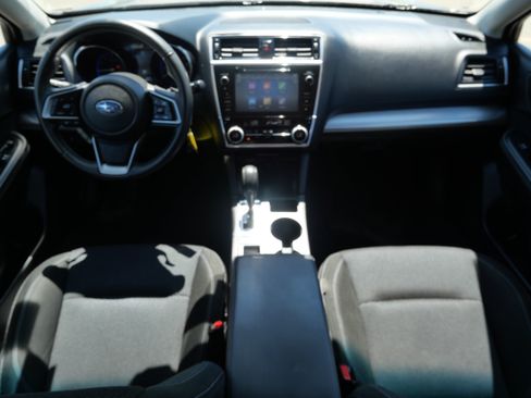 Used 2018 Subaru Outback 2.5i Premium AWD/4WD image 10