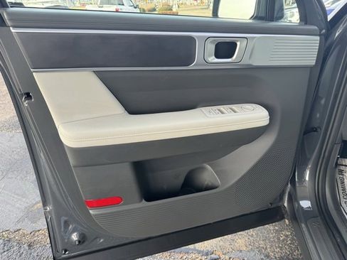 Used 2025 Hyundai Santa Fe SEL image 16