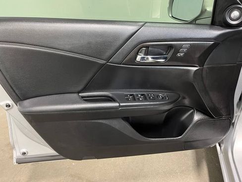 Used 2015 Honda Accord EX-L image 20