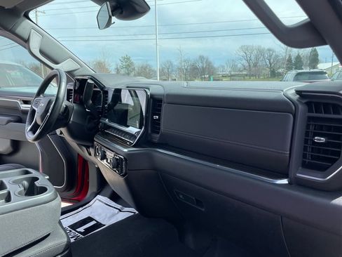 Used 2024 Chevrolet Silverado 1500 LT image 29