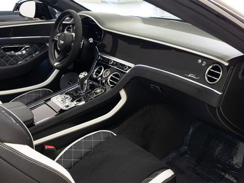 Used 2024 Bentley Continental GT Speed image 9