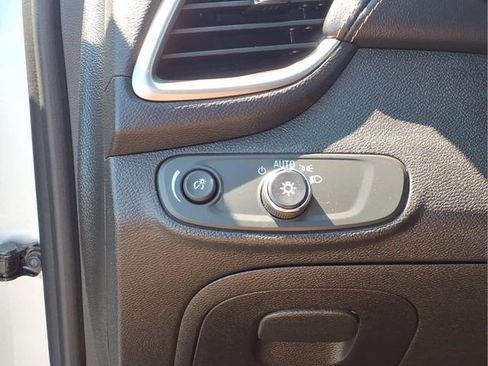 Used 2019 Chevrolet Trax LS w/ Tint and Cruise Package image 17