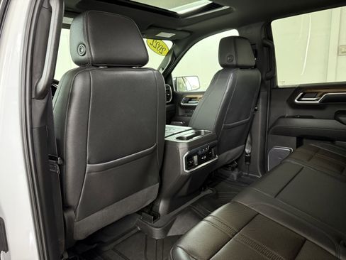 Used 2022 Chevrolet Silverado 1500 High Country w/ High Country Premium Package image 44