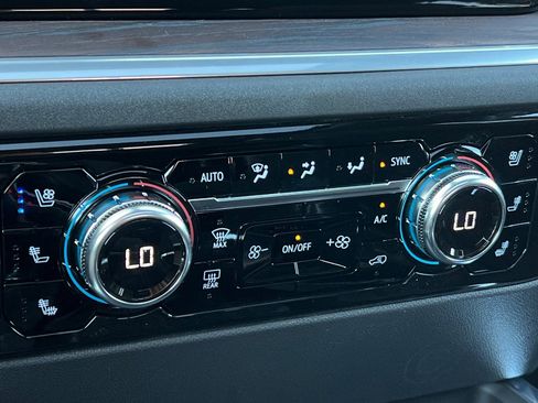 New 2026 GMC Sierra 1500 SLT w/ SLT Premium Plus Package image 19