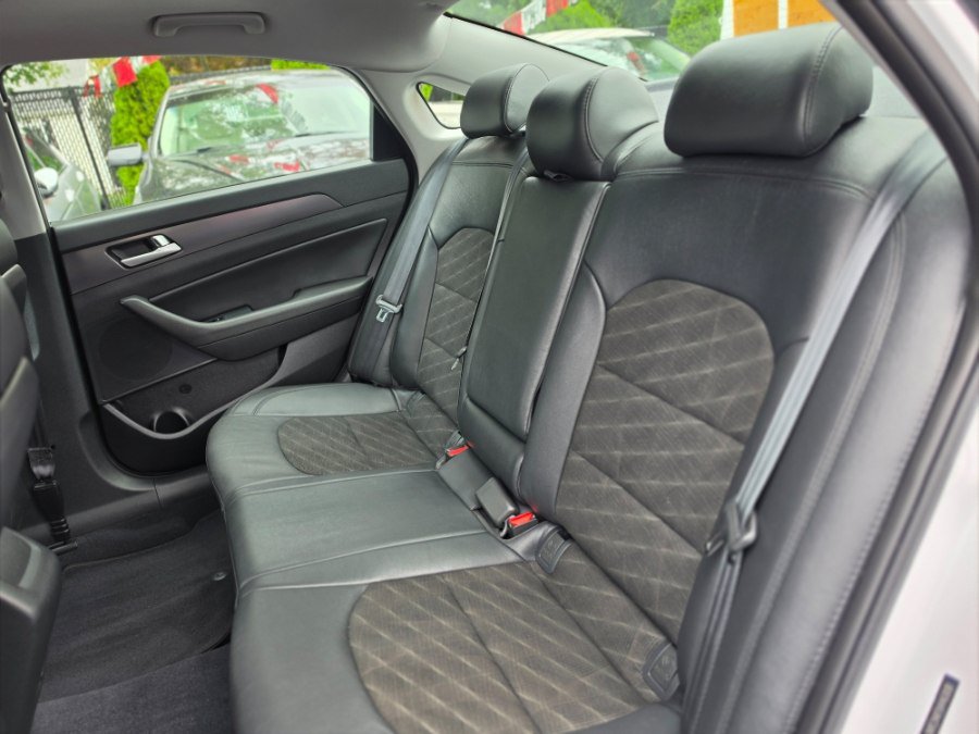 Used 2017 Hyundai Sonata Sport w/ Value Edition Package 02 FWD image 29