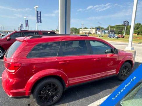 Used 2018 Dodge Journey SXT w/ Blacktop Package FWD image 8