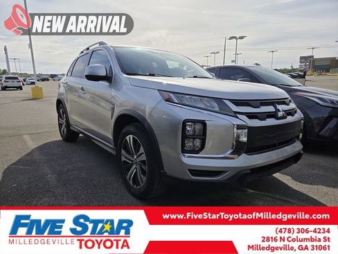 Used 2021 Mitsubishi Outlander Sport ES image 1