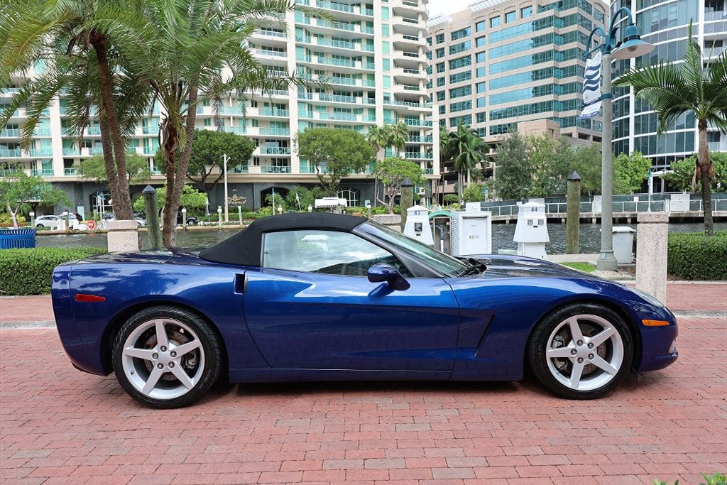 Used 2005 Chevrolet Corvette Convertible w/ Preferred Equipment Group RWD image 15