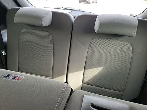 Used 2017 Hyundai Santa Fe SE w/ Cargo Package image 12