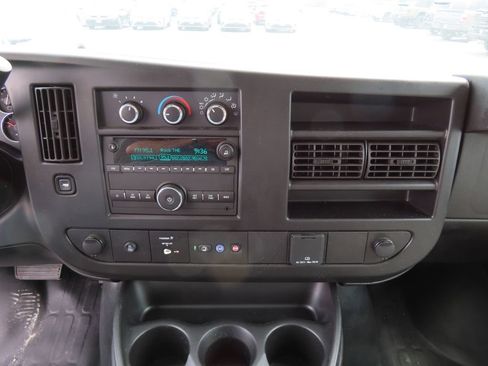 Used 2024 GMC Savana 3500 Extended w/ Power Convenience Package RWD image 7