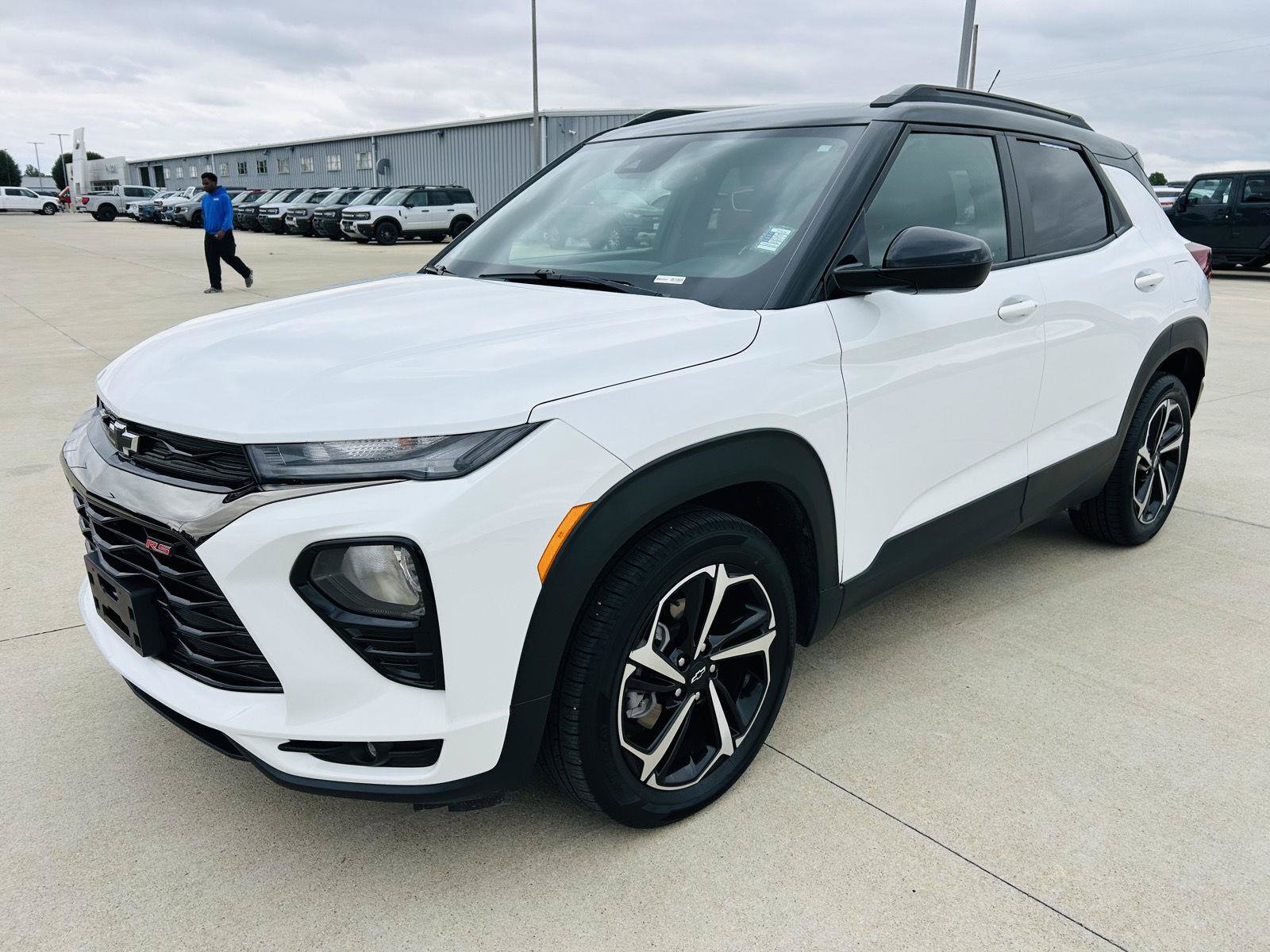 Used 2021 Chevrolet TrailBlazer RS w/ Technology Package FWD image 34