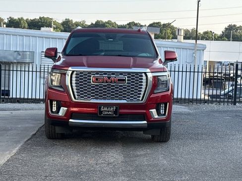Used 2023 GMC Yukon Denali AWD/4WD image 2