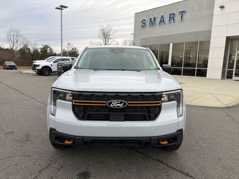 New 2025 Ford Maverick Tremor image 9