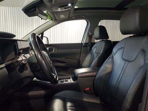 Certified 2022 Kia Sorento EX w/ Panoramic Sunroof Package image 16