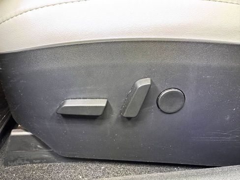 Used 2021 Tesla Model S Performance image 19