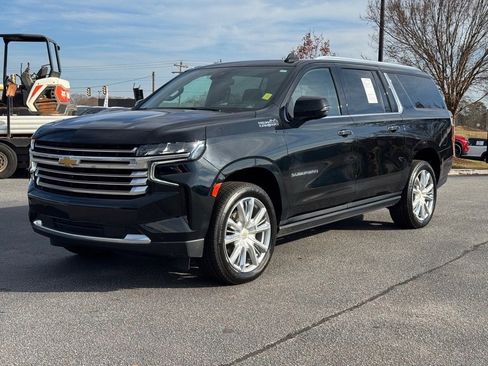 Used 2023 Chevrolet Suburban High Country image 7