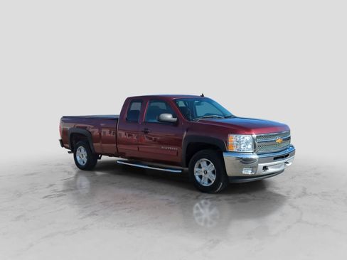 Used 2013 Chevrolet Silverado 1500 LT w/ All-Star Edition AWD/4WD image 2