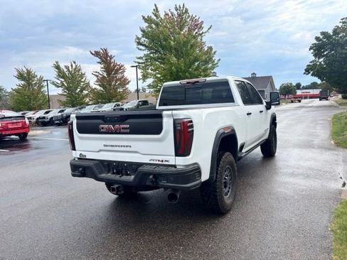 Used 2025 GMC Sierra 2500 AT4X w/ AT4X AEV Edition AWD/4WD image 6