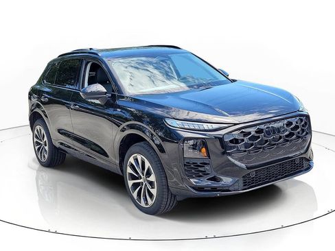 New 2026 Audi Q3 quattro 2.0T AWD/4WD image 1