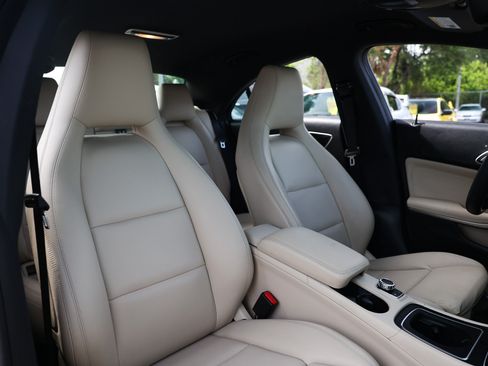 Used 2019 Mercedes-Benz CLA 250 image 20