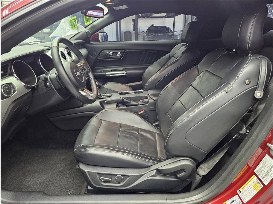 Used 2015 Ford Mustang GT Premium RWD image 9