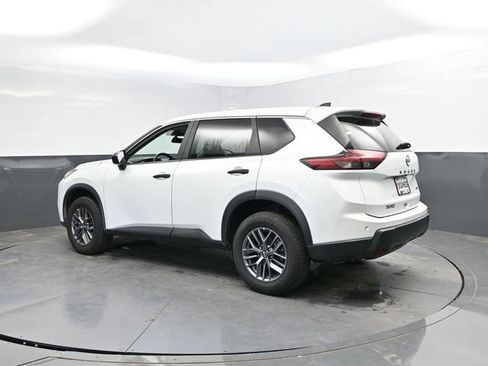 Used 2024 Nissan Rogue S AWD/4WD image 10