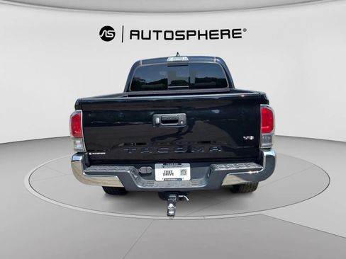 Used 2022 Toyota Tacoma TRD Off-Road RWD image 7