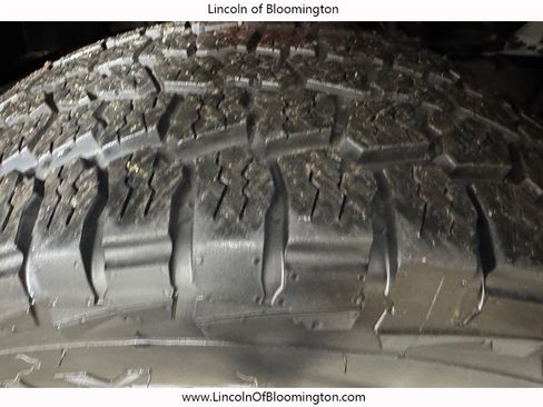 Used 2015 Nissan Frontier SV w/ SV Value Truck Package image 15