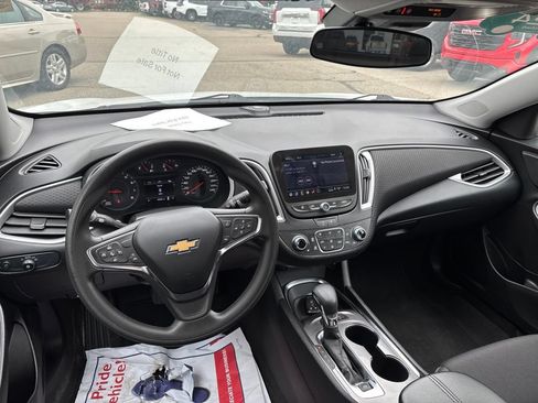 Used 2024 Chevrolet Malibu LT FWD image 12