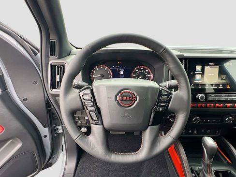 New 2026 Nissan Frontier PRO-4X w/ Pro-4x Convenience Package image 11