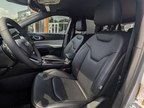 New 2026 Jeep Compass Limited AWD/4WD image 12