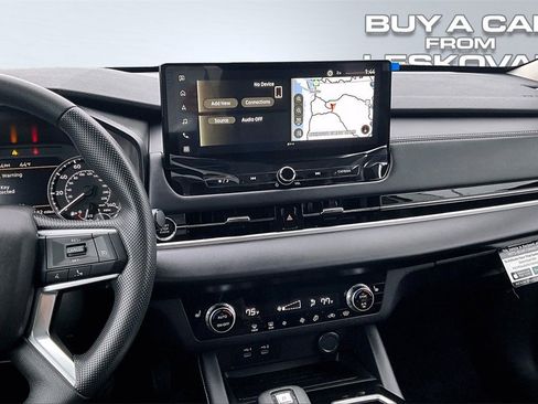 New 2026 Mitsubishi Outlander ES image 7