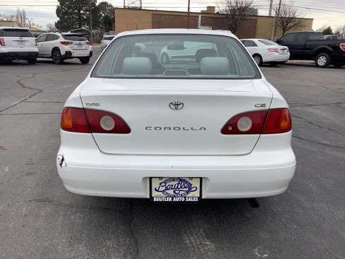 Used 2002 Toyota Corolla CE image 8