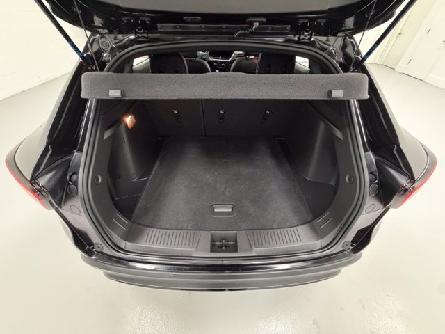 Used 2025 Chevrolet Trax RS w/ Sunroof Package FWD image 24