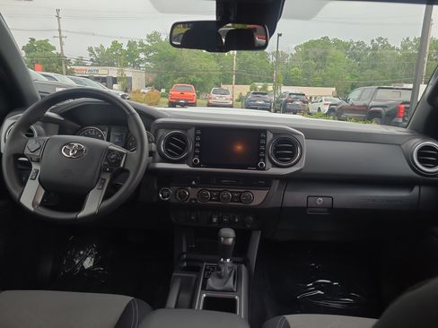 Certified 2023 Toyota Tacoma TRD Sport AWD/4WD image 18