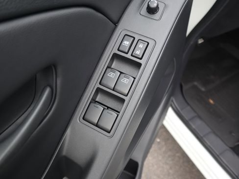 New 2026 Nissan Frontier SV w/ SV Convenience Package RWD image 18