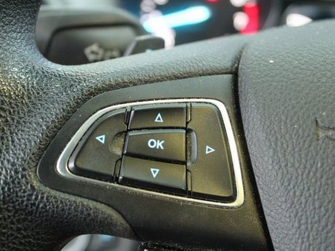 Used 2017 Ford Escape SE w/ Equipment Group 201A image 16