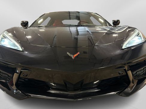 Used 2020 Chevrolet Corvette Stingray 2LT w/ 2LT Preferred Equipment Group RWD image 10