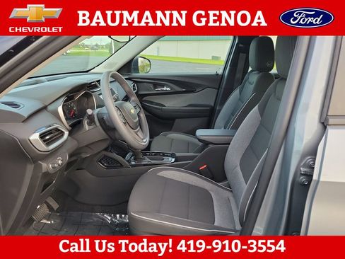 Used 2023 Chevrolet TrailBlazer LS AWD/4WD image 9