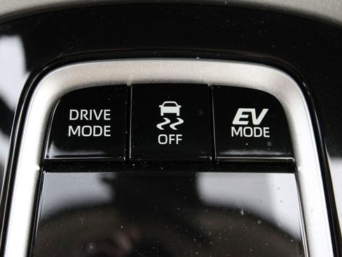 Used 2024 Toyota Corolla LE image 46