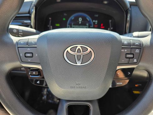 Used 2025 Toyota Camry LE FWD image 23