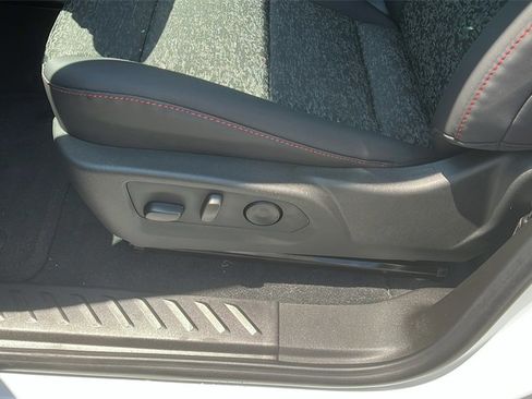 New 2025 Chevrolet Colorado Z71 image 14